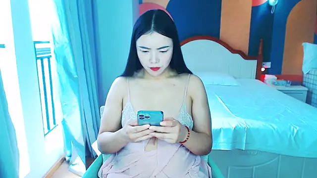 hianne online show from February 3, 6:40 am