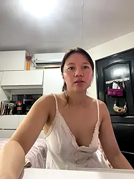 Snapshot of asianmystery203 chatting on October 1, 1:33 am asianmystery203 online show from October 1, 1:33 am
