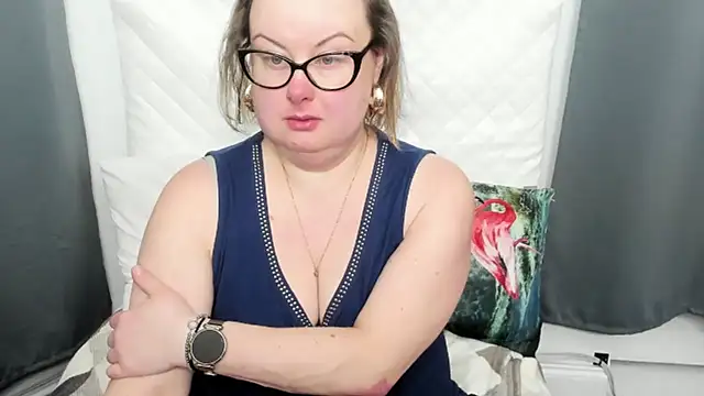 dirtyBonnie online show from February 4, 4:40 am