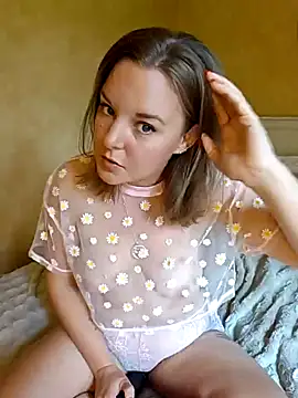 Snapshot of SwedishJennifer chatting on September 14, 9:30 am SwedishJennifer online show from September 14, 9:30 am
