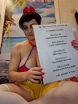 lucillabollente online show from October 31, 5:58 pm