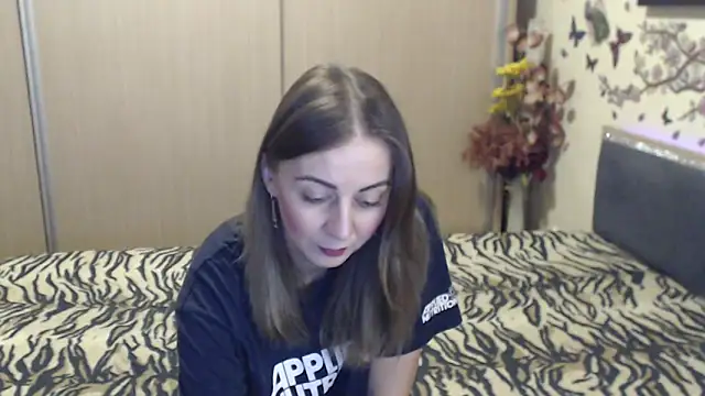 Snapshot of MirabelaSweet chatting on February 13, 1:07 pm MirabelaSweet online show from February 13, 1:07 pm
