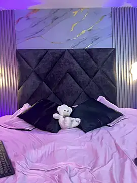 Zafira Alabi online show from February 18, 4:58 pm