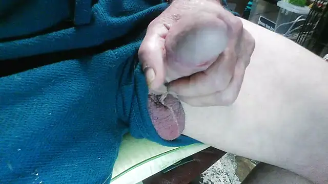 russtee online show from March 4, 7:31 pm