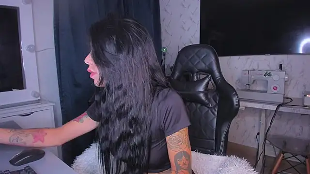 Lisegg  online show from January 22, 9:32 pm