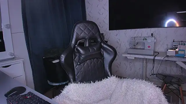 Lisegg  online show from February 3, 11:31 am