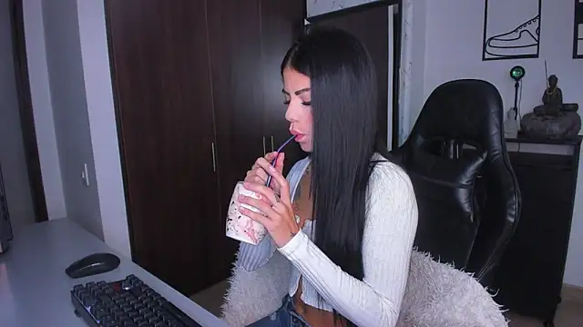 Lisegg  online show from February 11, 11:32 am