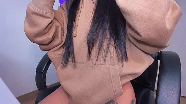 Lisegg  online show from March 11, 6:19 pm