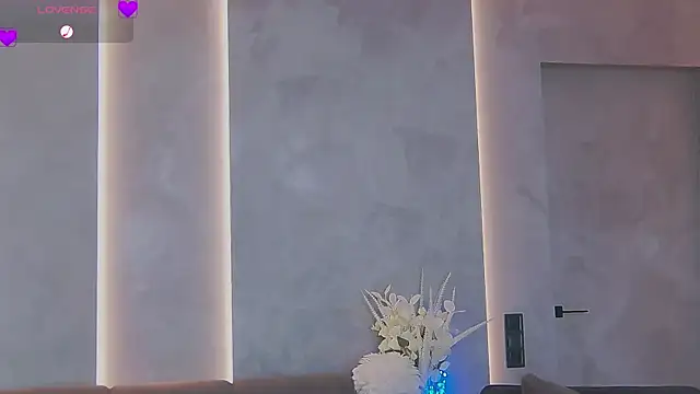 Sinful Eyes online show from March 23, 7:09 am