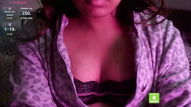 bxdgirlhr online show from April 24, 5:37 pm