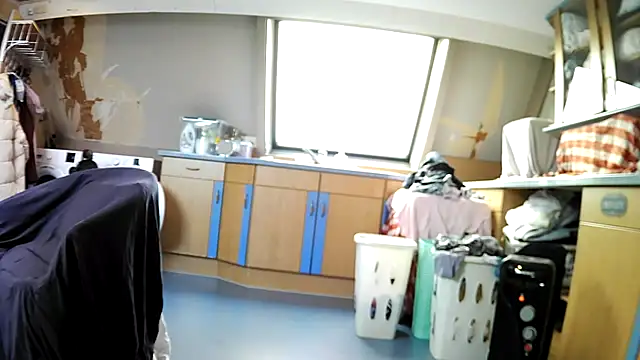 SexyAmanda32 online show from December 21, 12:45 pm