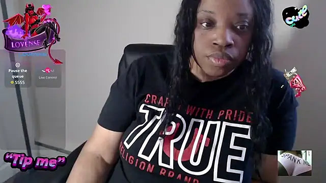 Snapshot of Sexymona1218 chatting on February 4, 3:40 pm Sexymona1218 online show from February 4, 3:40 pm