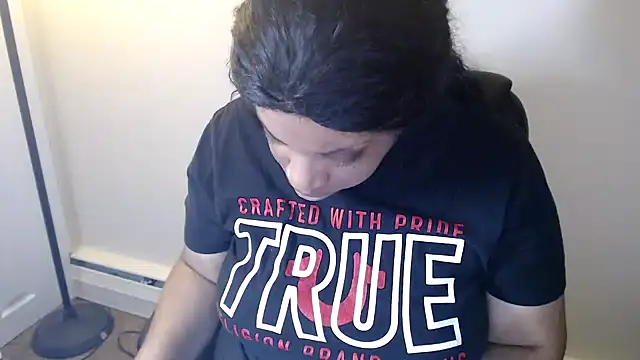 Snapshot of Sexymona1218 chatting on February 5, 5:56 am Sexymona1218 online show from February 5, 5:56 am