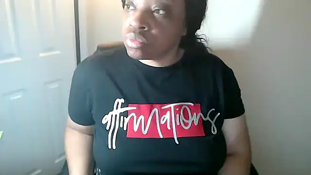 Snapshot of Sexymona1218 chatting on February 25, 10:36 am Sexymona1218 online show from February 25, 10:36 am