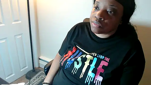 Snapshot of Sexymona1218 chatting on March 3, 2:28 am Sexymona1218 online show from March 3, 2:28 am