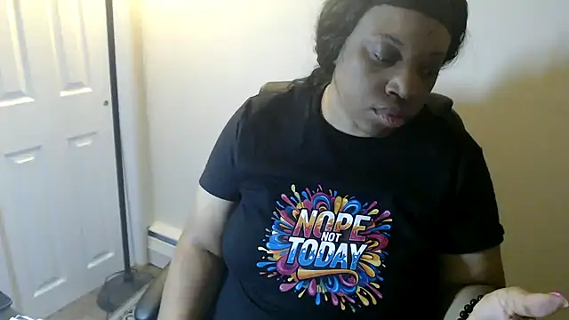 Snapshot of Sexymona1218 chatting on March 4, 11:44 pm Sexymona1218 online show from March 4, 11:44 pm