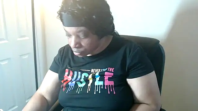 Snapshot of Sexymona1218 chatting on March 12, 9:43 pm Sexymona1218 online show from March 12, 9:43 pm