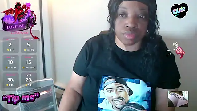 Snapshot of Sexymona1218 chatting on March 18, 8:39 am Sexymona1218 online show from March 18, 8:39 am