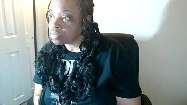 Snapshot of Sexymona1218 chatting on March 28, 7:08 am Sexymona1218 online show from March 28, 7:08 am