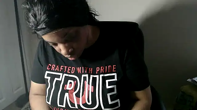 Snapshot of Sexymona1218 chatting on April 2, 10:18 pm Sexymona1218 online show from April 2, 10:18 pm