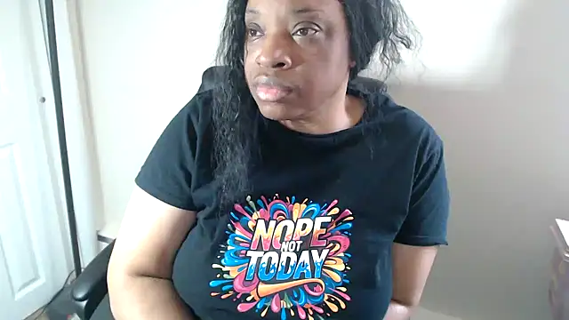 Snapshot of Sexymona1218 chatting on April 13, 2:22 pm Sexymona1218 online show from April 13, 2:22 pm