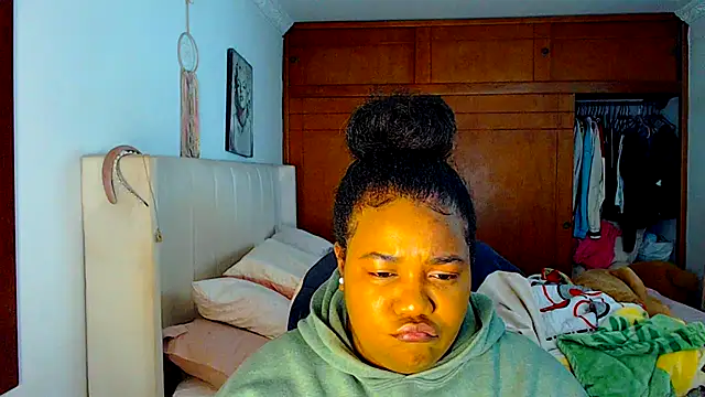 Daddys girl1 online show from October 12, 5:17 am