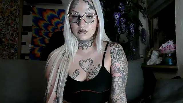 RoxxyInk online show from October 23, 12:21 am