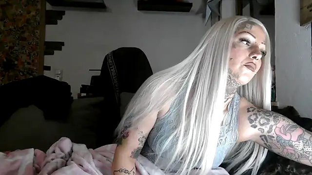 RoxxyInk online show from March 17, 10:13 pm