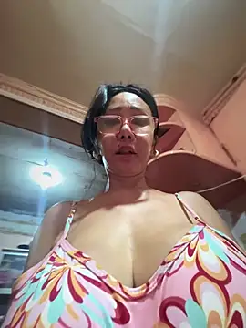 sweetieme online show from March 17, 4:08 am