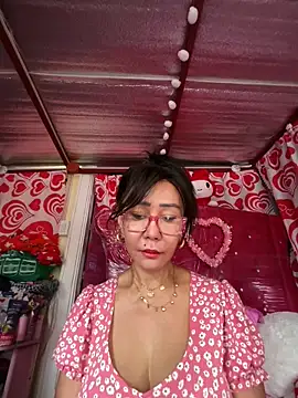 sweetieme online show from March 8, 3:32 am