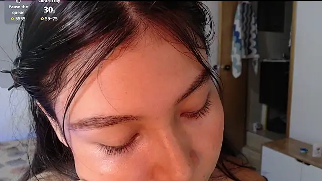 Snapshot of evolet01 chatting on October 25, 9:53 pm evolet01 online show from October 25, 9:53 pm