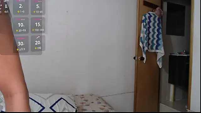 Snapshot of evolet01 chatting on November 24, 12:54 am evolet01 online show from November 24, 12:54 am