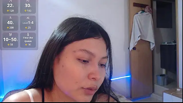 Snapshot of evolet01 chatting on November 26, 3:24 pm evolet01 online show from November 26, 3:24 pm