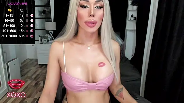 Forever MissCandace online show from September 26, 4:33 pm