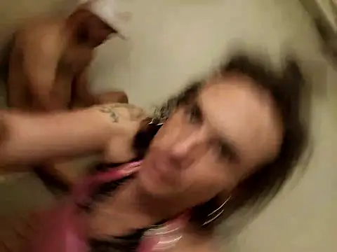 sissyvee online show from April 14, 9:15 am