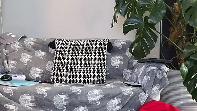 bestofdoseswirls online show from March 25, 3:51 pm