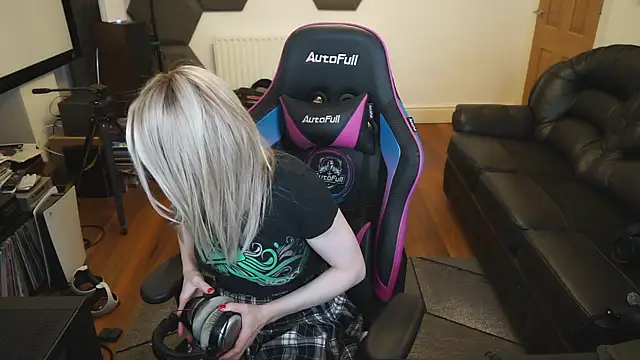 KelseyCobalt online show from March 1, 9:59 pm