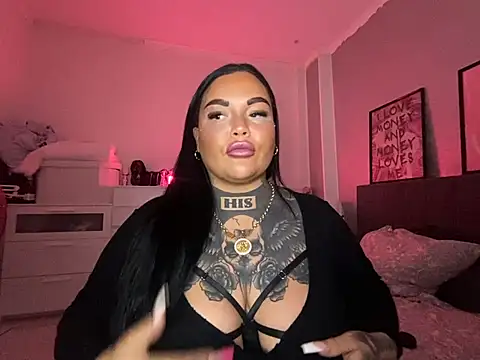Snapshot of _MelinaCurves_ chatting on February 18, 8:58 pm  MelinaCurves  online show from February 18, 8:58 pm
