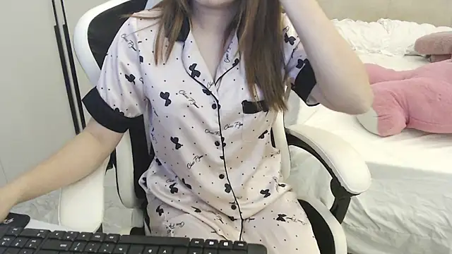 Snapshot of Hanako_love chatting on February 6, 2:22 am Hanako love online show from February 6, 2:22 am