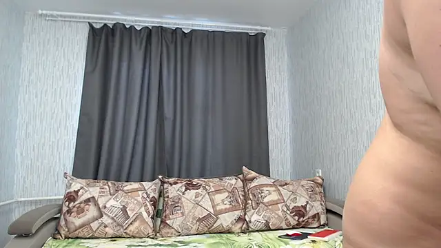 Snapshot of BELBIG chatting on February 16, 8:43 am BELBIG online show from February 16, 8:43 am