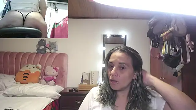Snapshot of zoe_hotxxx chatting on May 25, 12:16 am zoe hotxxx online show from May 25, 12:16 am