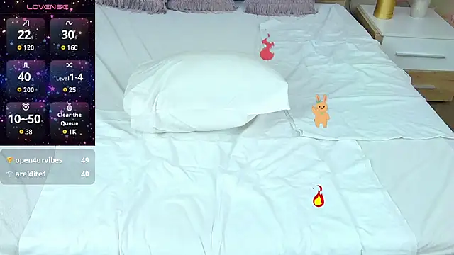 MatureVivian online show from March 12, 10:59 am