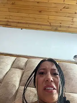 emilyjohanson online show from April 15, 6:04 pm