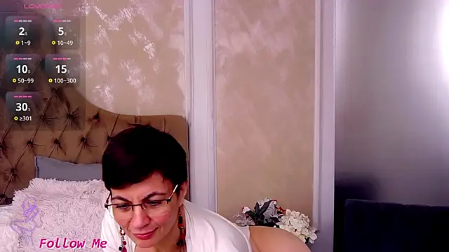 BustyPenellope online show from January 28, 6:49 am