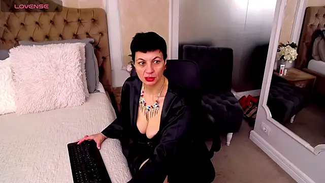 BustyPenellope online show from February 23, 3:45 am