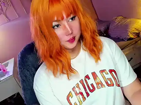 HOTnWILDalice online show from March 13, 1:43 am