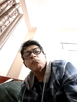 Snapshot of iamkahn_44 chatting on December 16, 10:37 pm iamkahn 44 online show from December 16, 10:37 pm