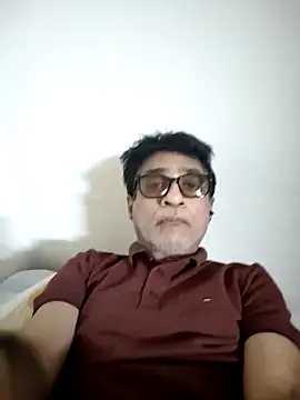 Snapshot of iamkahn_44 chatting on February 20, 2:06 pm iamkahn 44 online show from February 20, 2:06 pm