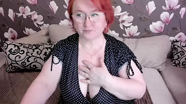 leiamillersonn online show from March 6, 9:09 pm