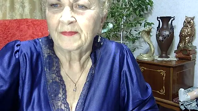 Emma52610 online show from January 31, 12:18 pm